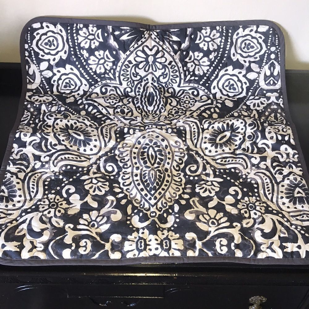 Pottery barn teen photo sample mystic medallion comforter euro sham